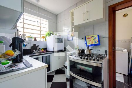 Casa à venda com 330m², 3 quartos e 3 vagas Casa à venda com 330m², 3 quartos e 3 vagasCozinha