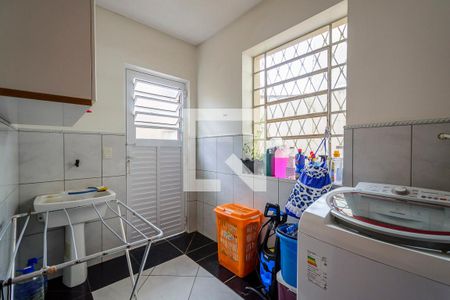 Casa à venda com 330m², 3 quartos e 3 vagas Casa à venda com 330m², 3 quartos e 3 vagasÁrea de Serviço