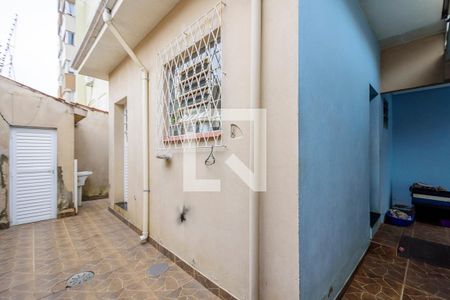 Casa à venda com 330m², 3 quartos e 3 vagas Casa à venda com 330m², 3 quartos e 3 vagasQuintal