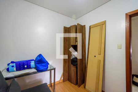 Casa à venda com 330m², 3 quartos e 3 vagas Casa à venda com 330m², 3 quartos e 3 vagasQuarto 2