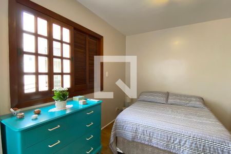 Casa de condomínio à venda com 270m², 3 quartos e 2 vagasSuíte 2