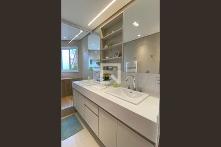 Casa de condomínio à venda com 270m², 3 quartos e 2 vagasBanheiro da Suíte 1