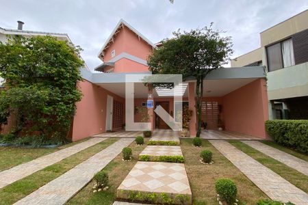 Casa de condomínio à venda com 270m², 3 quartos e 2 vagasGaragem