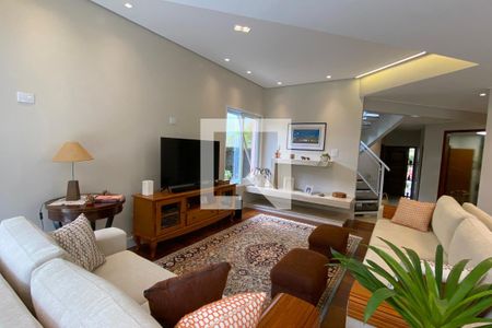 Sala de casa de condomínio à venda com 3 quartos, 270m² em Alphaville, Santana de Parnaíba