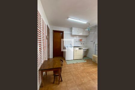 Casa de condomínio à venda com 270m², 3 quartos e 2 vagasÁrea de Serviço
