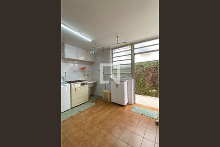 Casa de condomínio à venda com 270m², 3 quartos e 2 vagasÁrea de Serviço