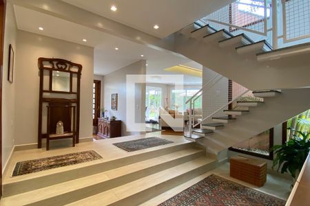 Hall de entrada de casa de condomínio à venda com 3 quartos, 270m² em Alphaville, Santana de Parnaíba