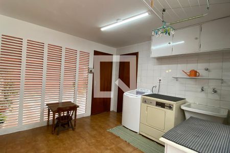 Casa de condomínio à venda com 270m², 3 quartos e 2 vagasÁrea de Serviço