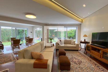 Sala de casa de condomínio à venda com 3 quartos, 270m² em Alphaville, Santana de Parnaíba