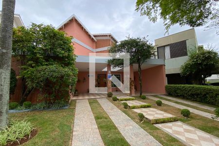 Casa de condomínio à venda com 270m², 3 quartos e 2 vagasFachada