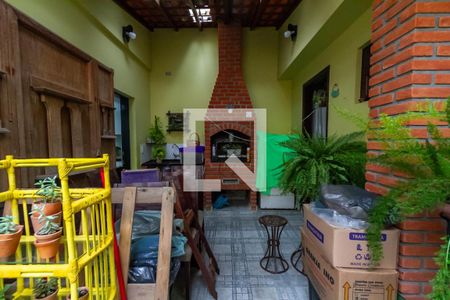 Casa à venda com 210m², 3 quartos e 2 vagasQuintal e Churrasqueira