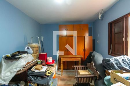 Casa à venda com 210m², 3 quartos e 2 vagasSuíte