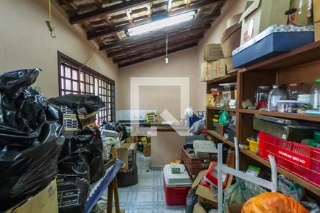 Casa à venda com 210m², 3 quartos e 2 vagasSalão