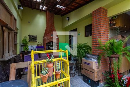 Casa à venda com 210m², 3 quartos e 2 vagasQuintal e Churrasqueira