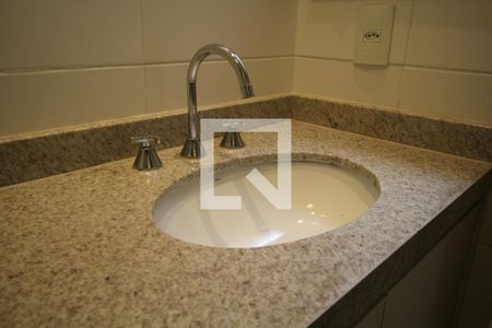 Apartamento para alugar com 81m², 2 quartos e 2 vagasBanheiro da Suite 1