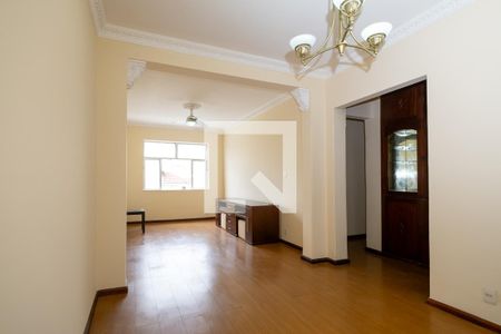 Apartamento para alugar com 103m², 3 quartos e 1 vaga Apartamento para alugar com 103m², 3 quartos e 1 vagaSala