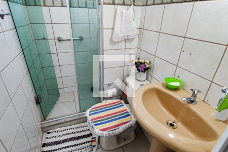 banheiro de apartamento para alugar com 1 quarto, 45m² em Taquara, Rio de Janeiro