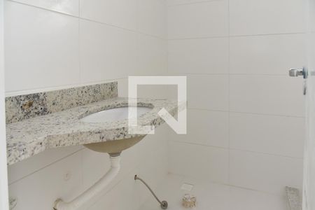 Apartamento à venda com 83m², 2 quartos e 2 vagasBanheiro da Suíte 1
