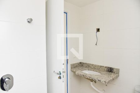 Apartamento à venda com 83m², 2 quartos e 2 vagasBanheiro da Suíte 1