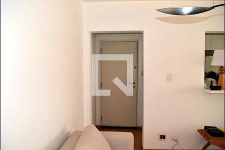 Sala de apartamento para alugar com 2 quartos, 75m² em Cerqueira César, São Paulo