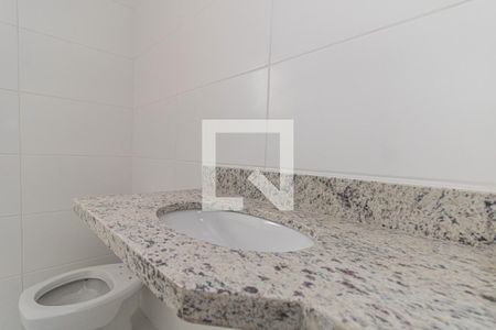 Apartamento à venda com 83m², 2 quartos e 2 vagasBanheiro da Suíte 1