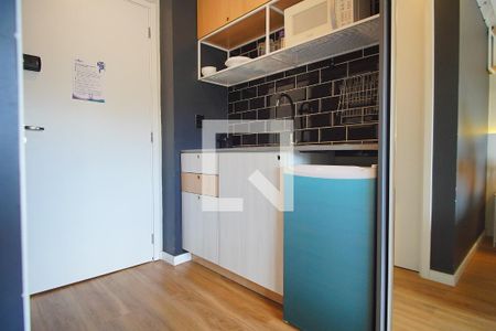 Cozinha  de apartamento para alugar com 1 quarto, 20m² em Santa Cecília, Porto Alegre