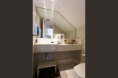 Apartamento à venda com 230m², 3 quartos e 4 vagas Apartamento à venda com 230m², 3 quartos e 4 vagasLavabo