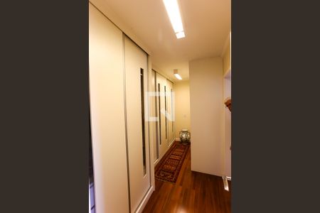 Apartamento à venda com 230m², 3 quartos e 4 vagas Apartamento à venda com 230m², 3 quartos e 4 vagasCloset da suíte 3