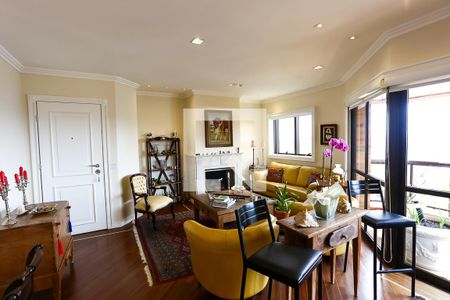 Apartamento à venda com 230m², 3 quartos e 4 vagas Apartamento à venda com 230m², 3 quartos e 4 vagasSala