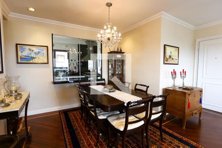 Apartamento à venda com 230m², 3 quartos e 4 vagas Apartamento à venda com 230m², 3 quartos e 4 vagasSala