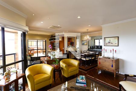 Apartamento à venda com 230m², 3 quartos e 4 vagas Apartamento à venda com 230m², 3 quartos e 4 vagasSala