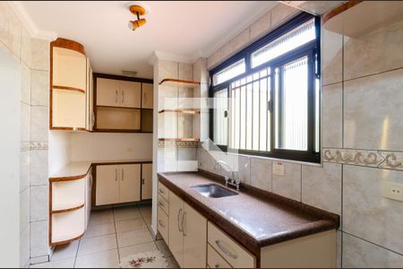 Casa para alugar com 148m², 2 quartos e 2 vagasCozinha