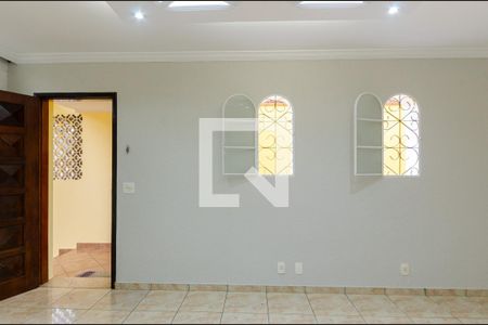 Sala de casa para alugar com 2 quartos, 148m² em Vila Zat, São Paulo