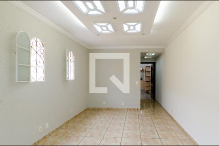 Sala de casa para alugar com 2 quartos, 148m² em Vila Zat, São Paulo