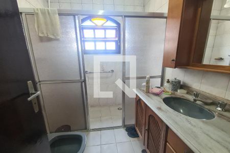 Casa à venda com 300m², 4 quartos e 4 vagasBanheiro do Quarto 1