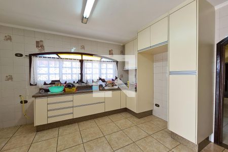 Casa à venda com 300m², 4 quartos e 4 vagasCozinha