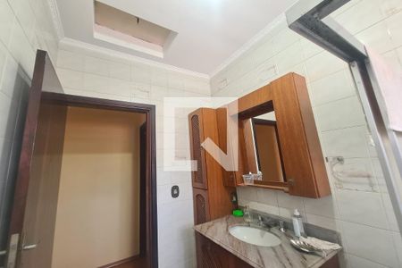 Casa à venda com 300m², 4 quartos e 4 vagasBanheiro