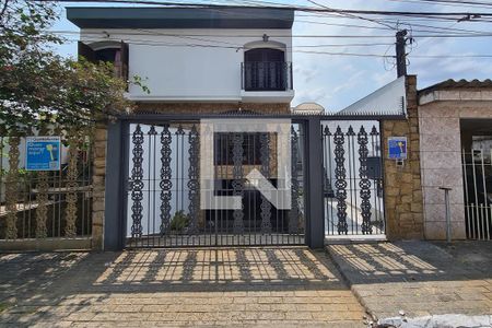 Casa à venda com 300m², 4 quartos e 4 vagasFachada