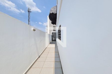 Casa à venda com 300m², 4 quartos e 4 vagasCorredor