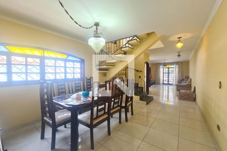 Casa à venda com 300m², 4 quartos e 4 vagasSala de Jantar