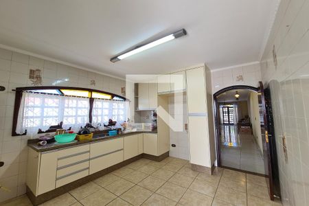 Casa à venda com 300m², 4 quartos e 4 vagasCozinha