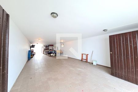 Casa à venda com 300m², 4 quartos e 4 vagasGaragem