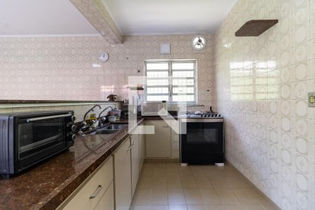 Casa à venda com 400m², 3 quartos e 6 vagas Casa à venda com 400m², 3 quartos e 6 vagasCozinha