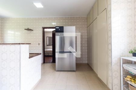 Casa à venda com 400m², 3 quartos e 6 vagas Casa à venda com 400m², 3 quartos e 6 vagasCozinha