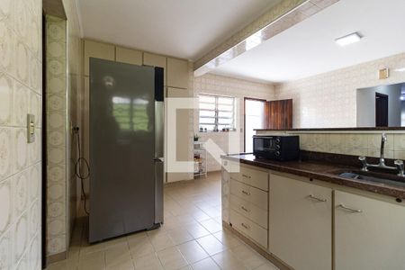 Casa à venda com 400m², 3 quartos e 6 vagas Casa à venda com 400m², 3 quartos e 6 vagasCozinha