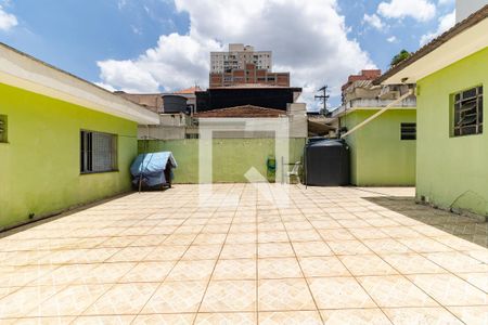 Casa à venda com 400m², 3 quartos e 6 vagas Casa à venda com 400m², 3 quartos e 6 vagasQuintal