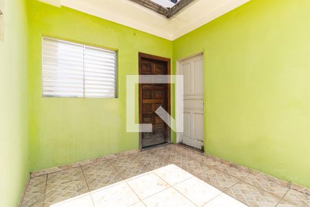 Casa à venda com 400m², 3 quartos e 6 vagas Casa à venda com 400m², 3 quartos e 6 vagasAcesso para a Edícula