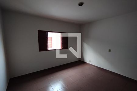 Dormitório 01 de apartamento para alugar com 2 quartos, 52m² em Vila Tiberio, Ribeirão Preto