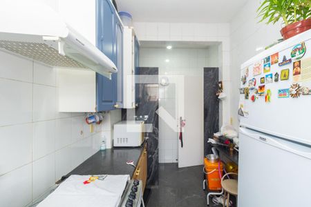Cozinha de apartamento à venda com 2 quartos, 50m² em Sagrada Família, Belo Horizonte