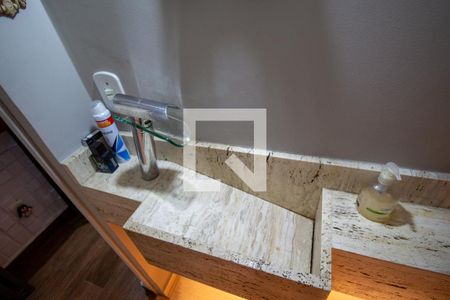 Casa de condomínio à venda com 68m², 2 quartos e 1 vagaBanheiro / Social